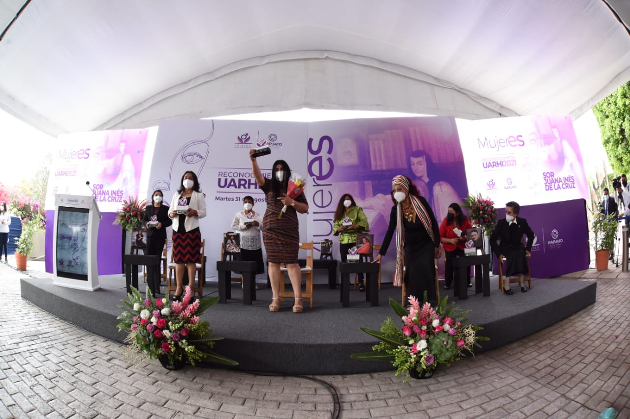 B2030FD5-8D57-4E7E-8D81-1D889BABC88D