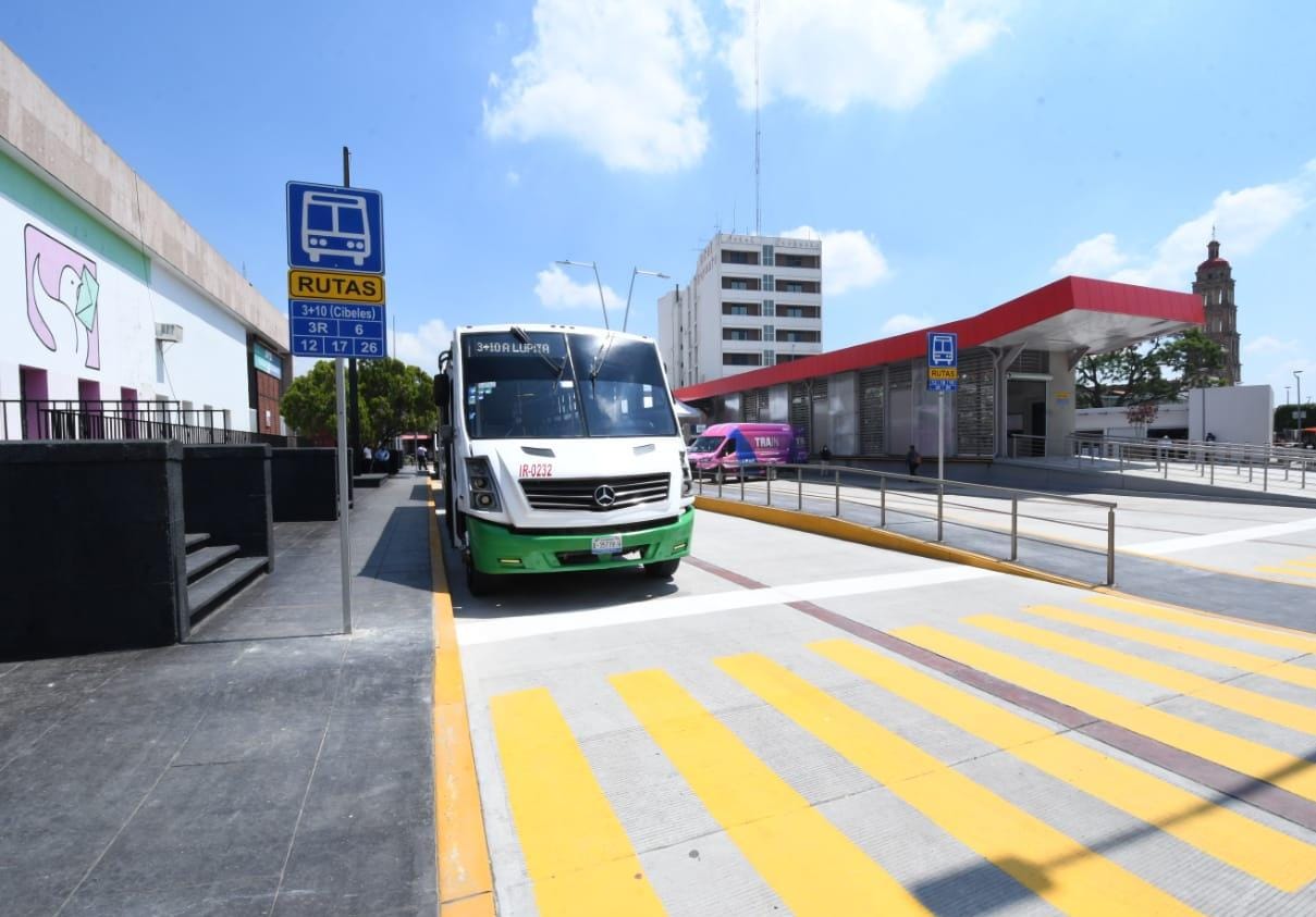 8BA23BE0-ED9E-4FF6-A347-FFCB6111A1AF