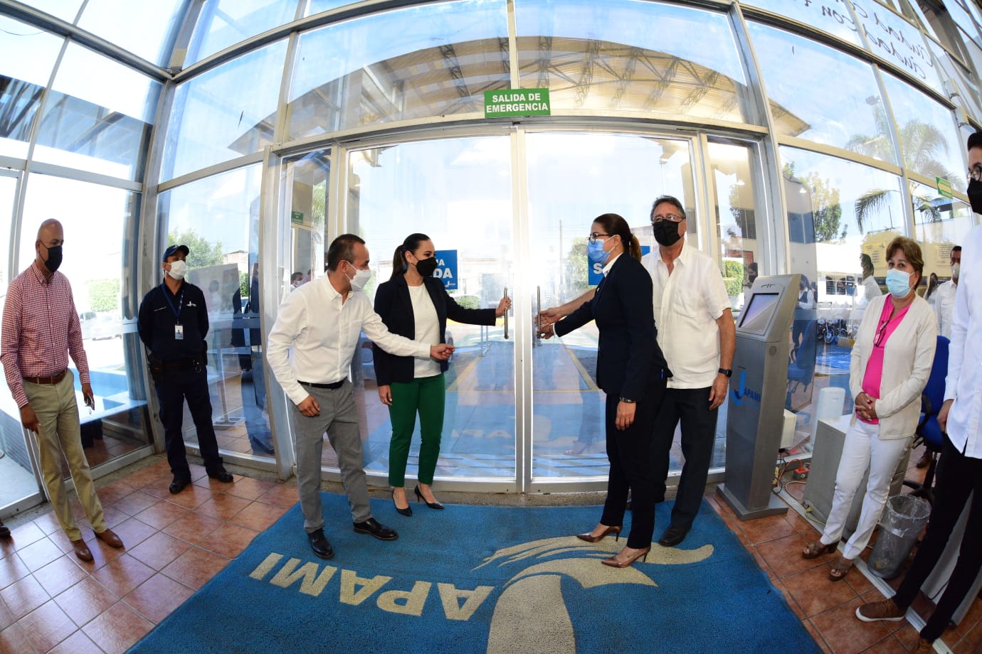 BD9C719C-F273-433D-AE3F-F42D7890713C