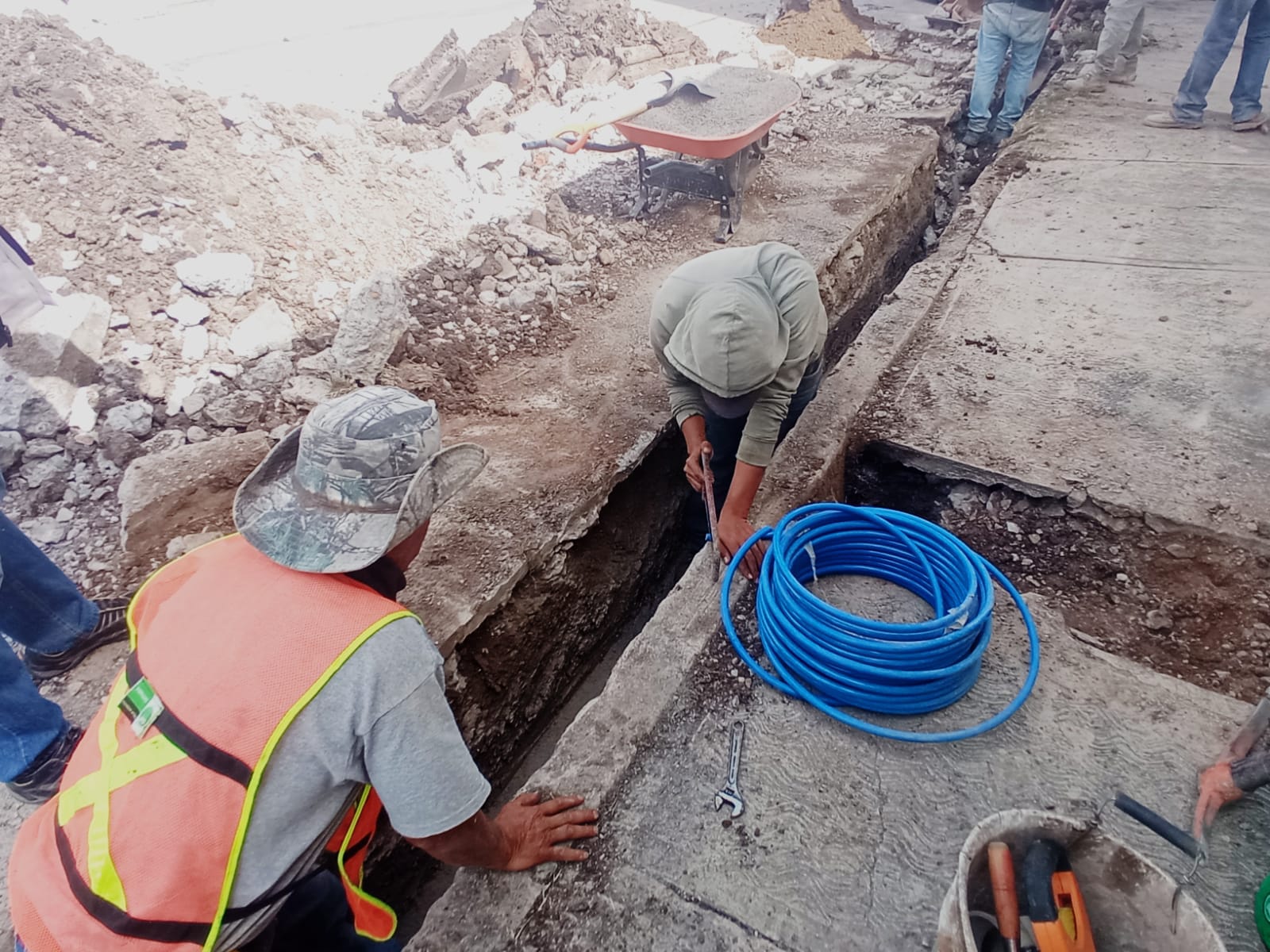 BB7F39DE-EB32-409C-BB51-90D4338EC633