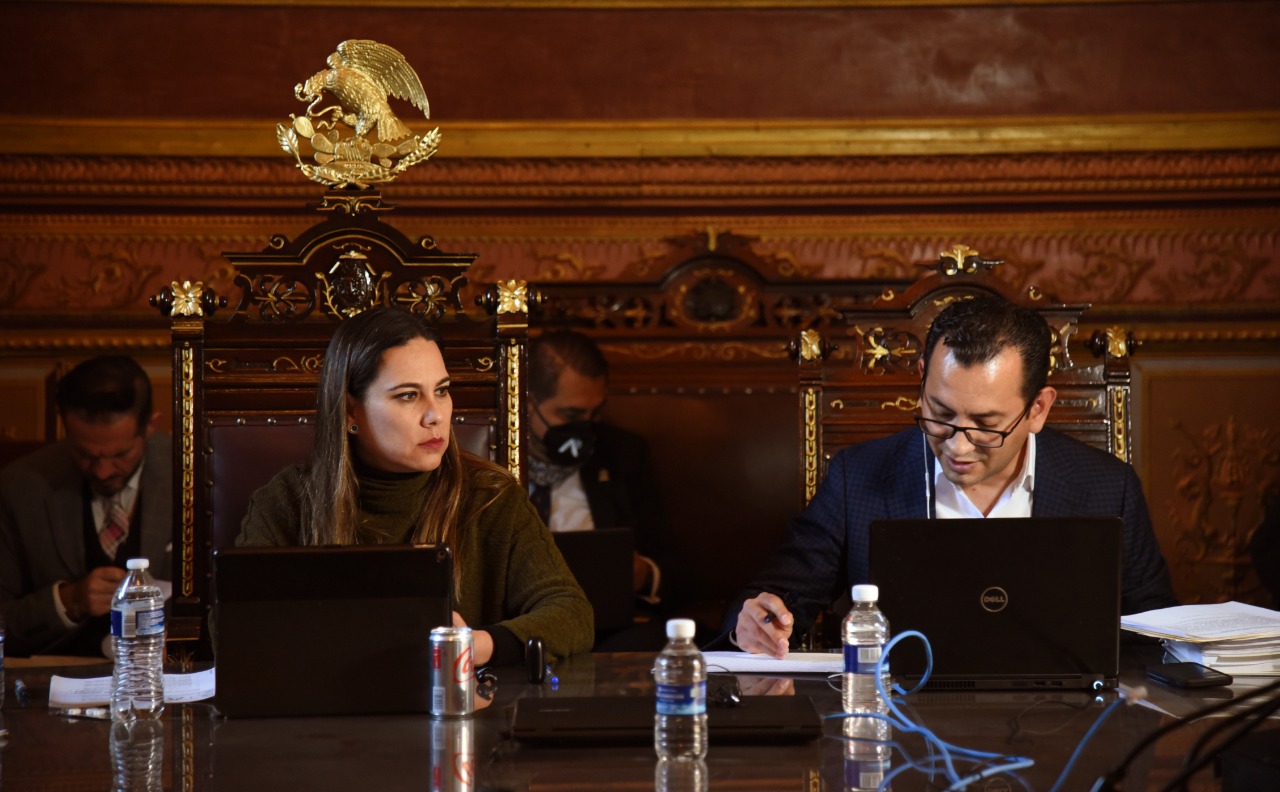 E9852F4C-8E49-42E8-A4F7-578695BB46F9