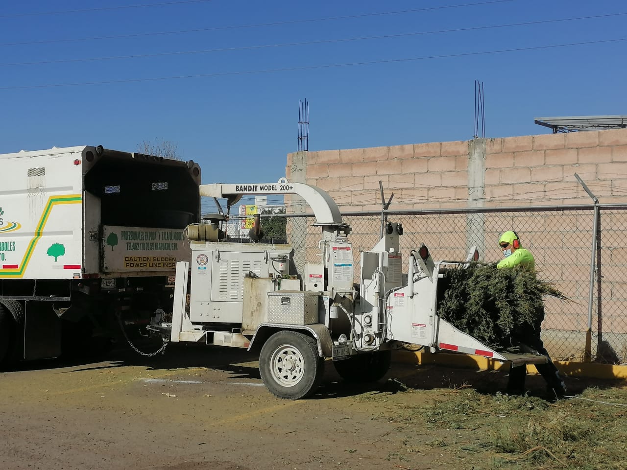 7D9A810B-7727-40A1-84CE-E033562207AB