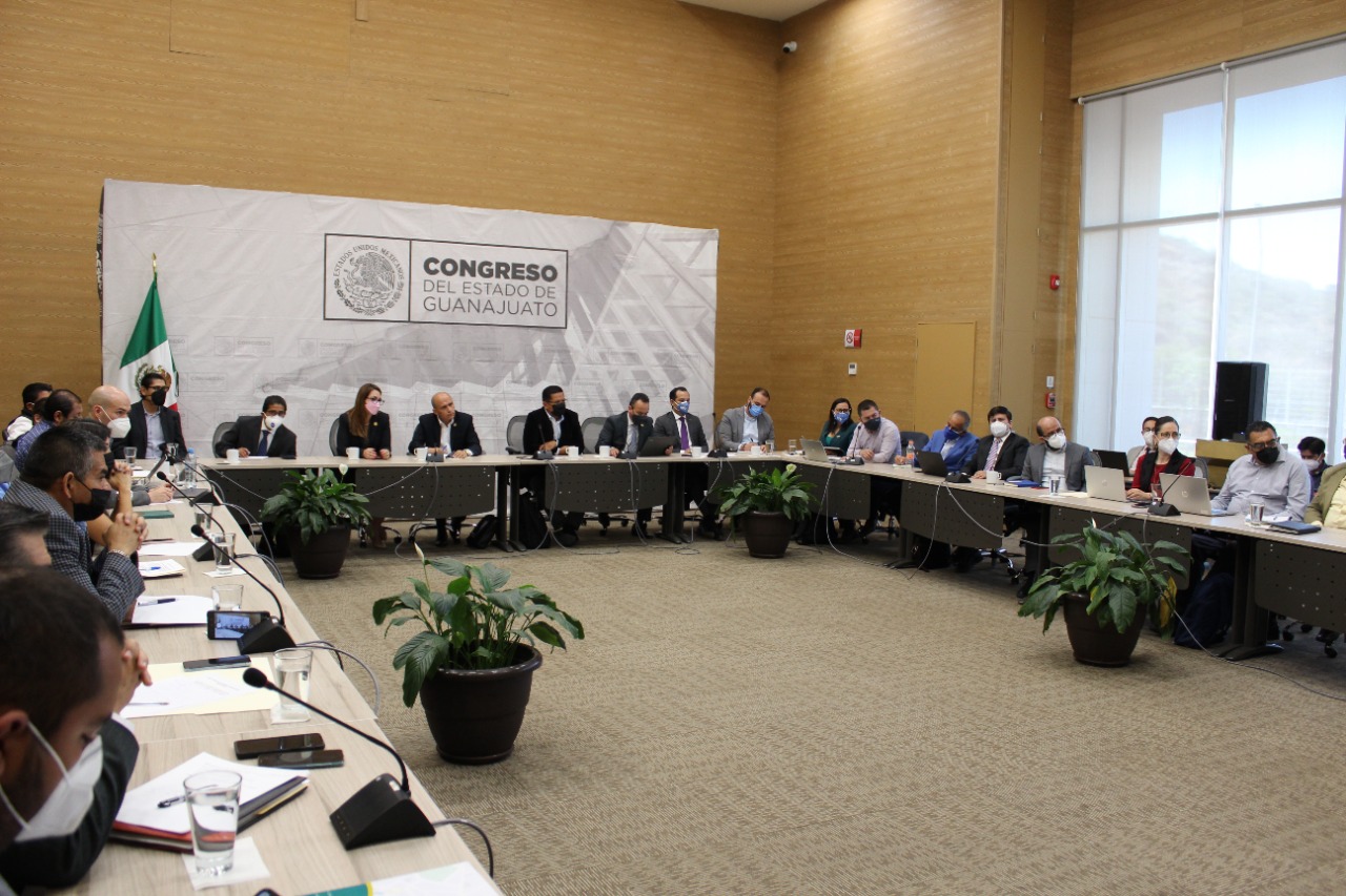 E4D7FBC2-7781-48DD-930D-47EEA5E2BCD9