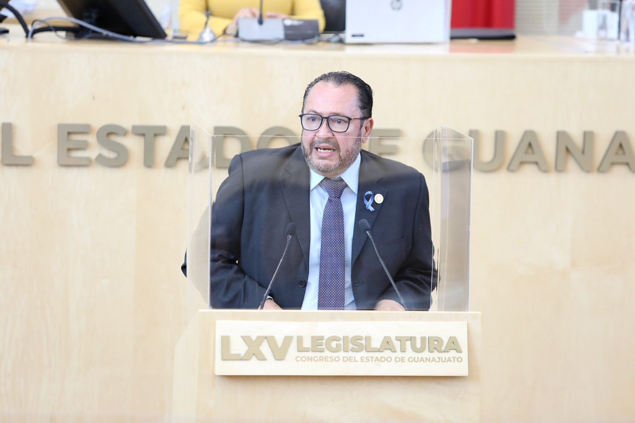 F7F30979-06CE-491D-9BF7-167C4F4145BB