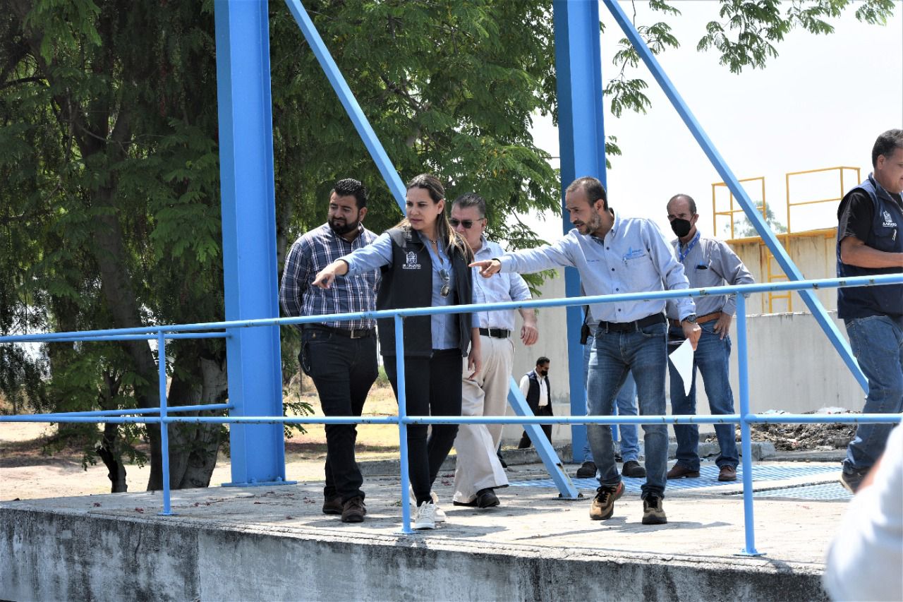 1EF96E37-14F1-4B7C-9BBA-18CC62CD467F