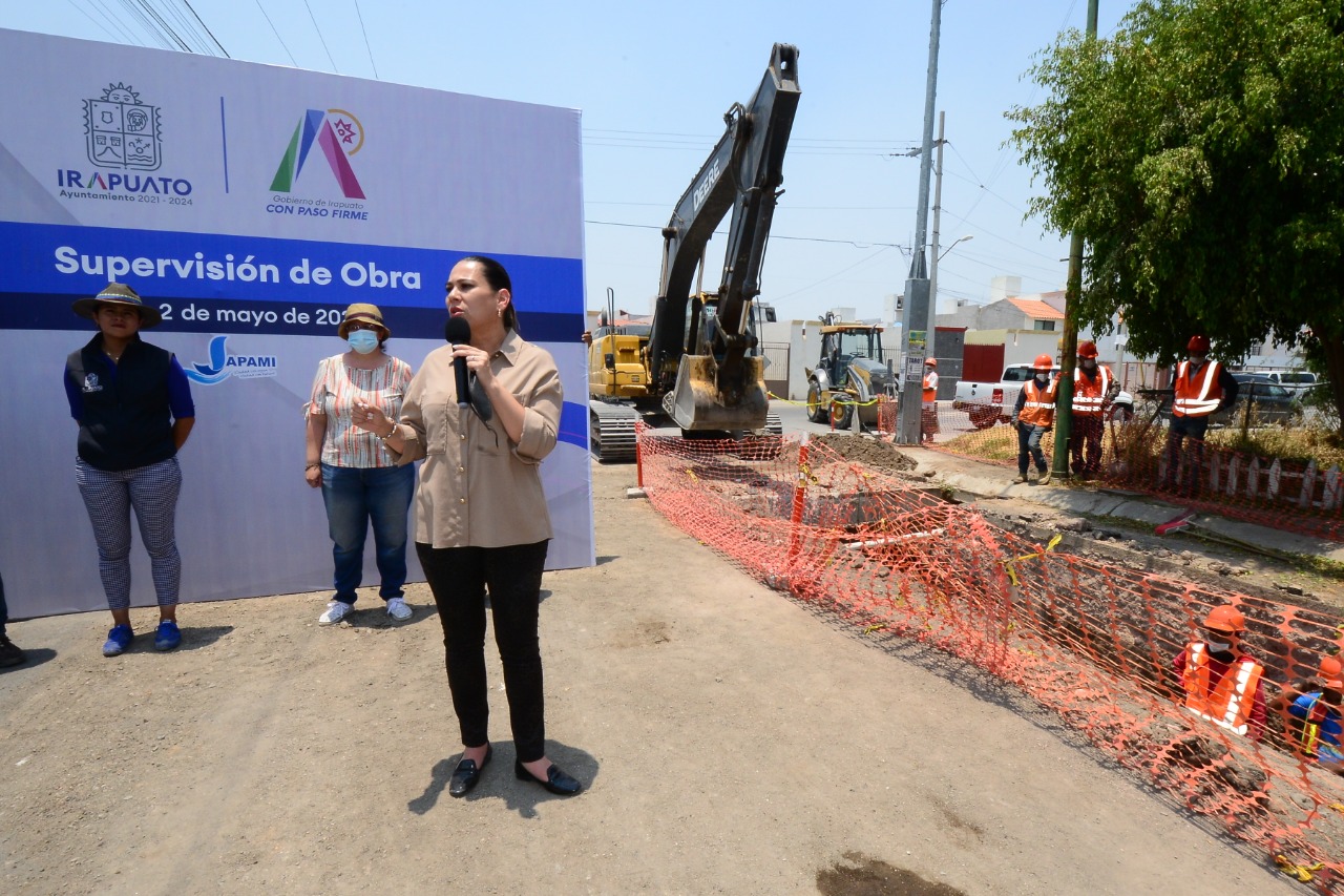 8E5B65A1-FD95-4279-ABE7-FEF558C20BD9