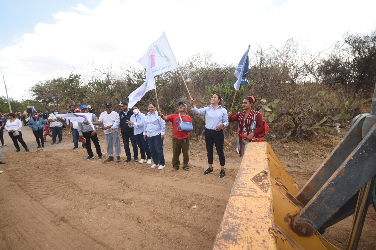 12EE0B89-392B-400A-A3FA-04565D1AAD43