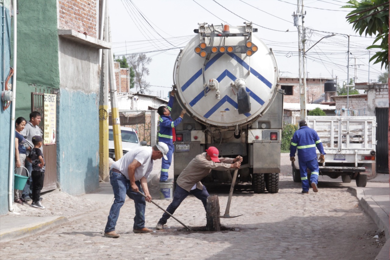 348E06C6-3859-41FE-8A58-4FB50A39F8FF