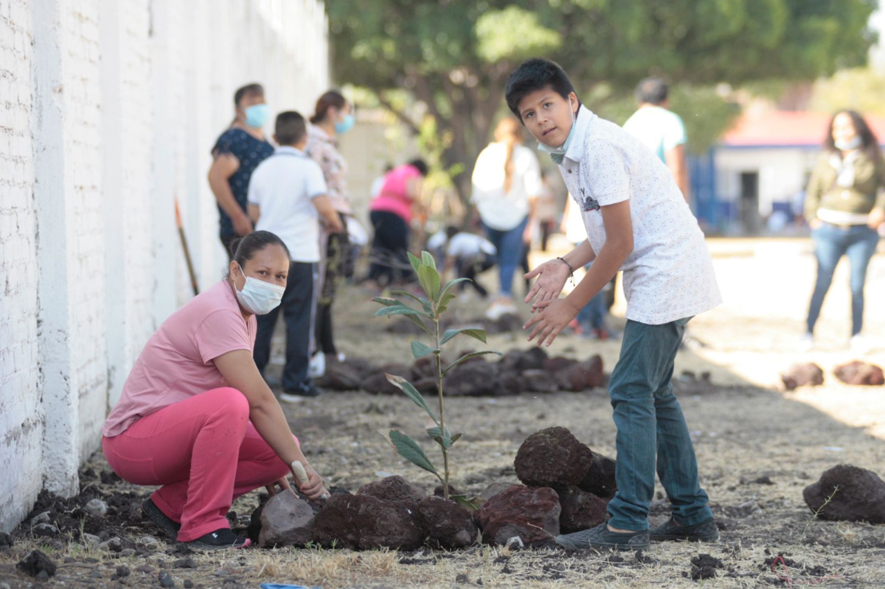 8DF14500-D430-49FF-8670-A1A03FA01E19