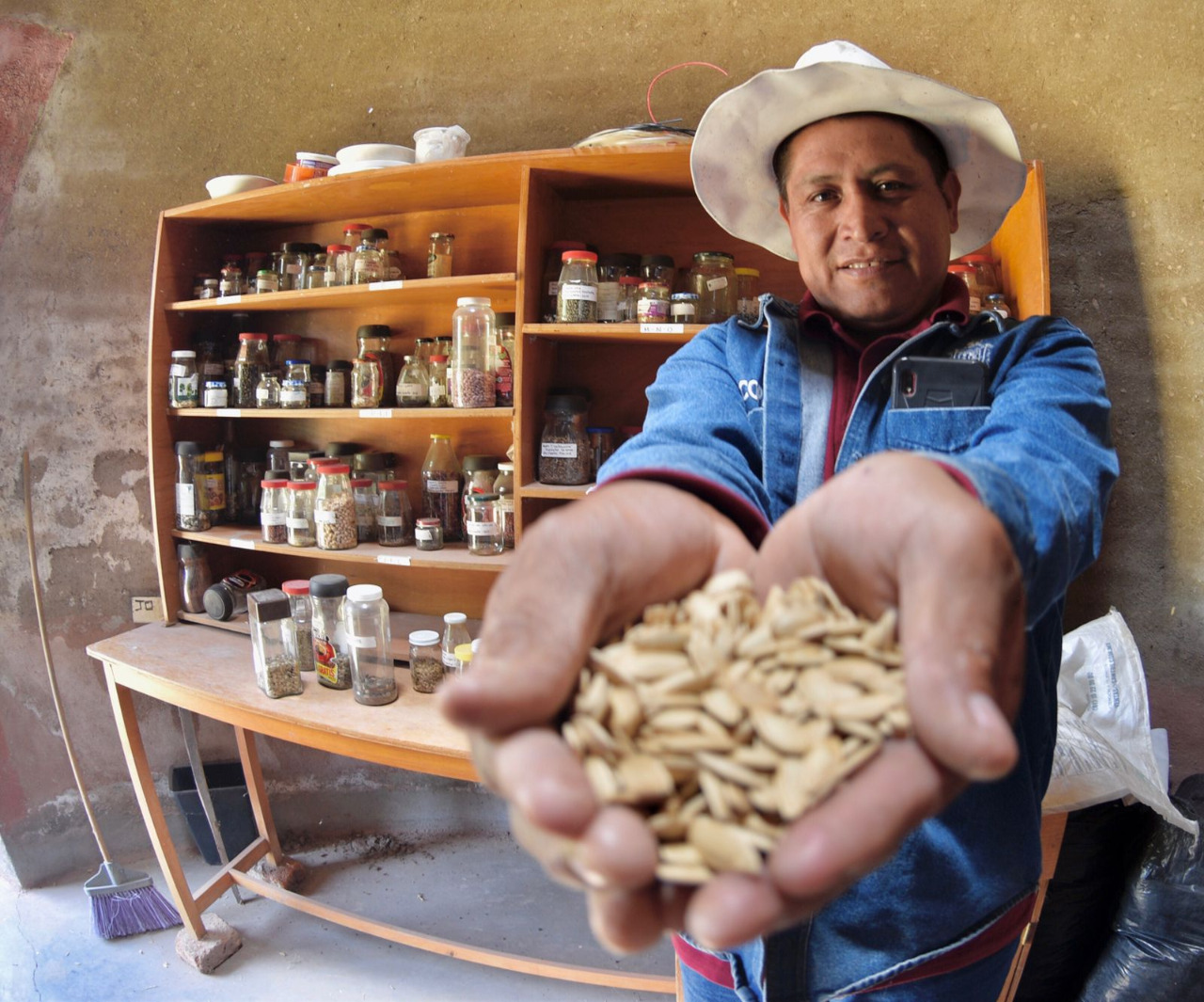 EC22A1D2-C06A-42DC-9404-32B1089C306E