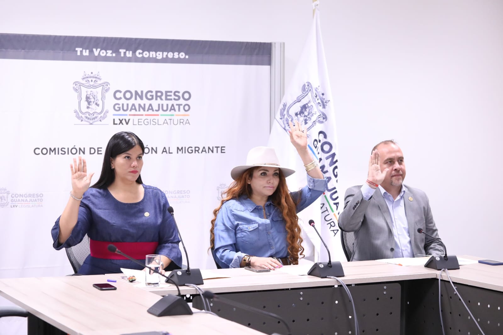 10D298C2-6BCD-4904-86E0-4913D952A5D2