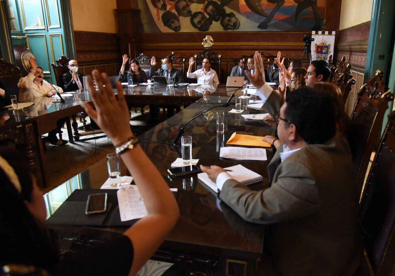 27485927-ECCE-4303-AA92-1FD9099B55FF