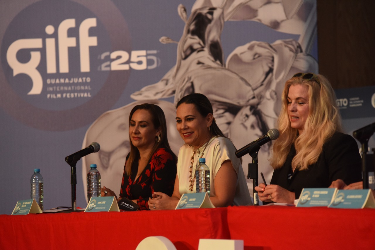 4E057E80-E1A5-45AA-8DE3-698752648984