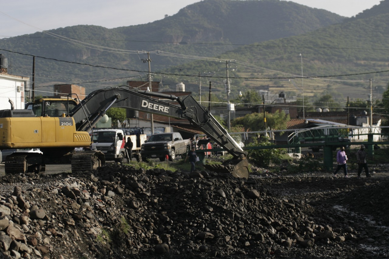 EDAAAA2B-17FF-4A74-B4D6-BE3DAB94DC94