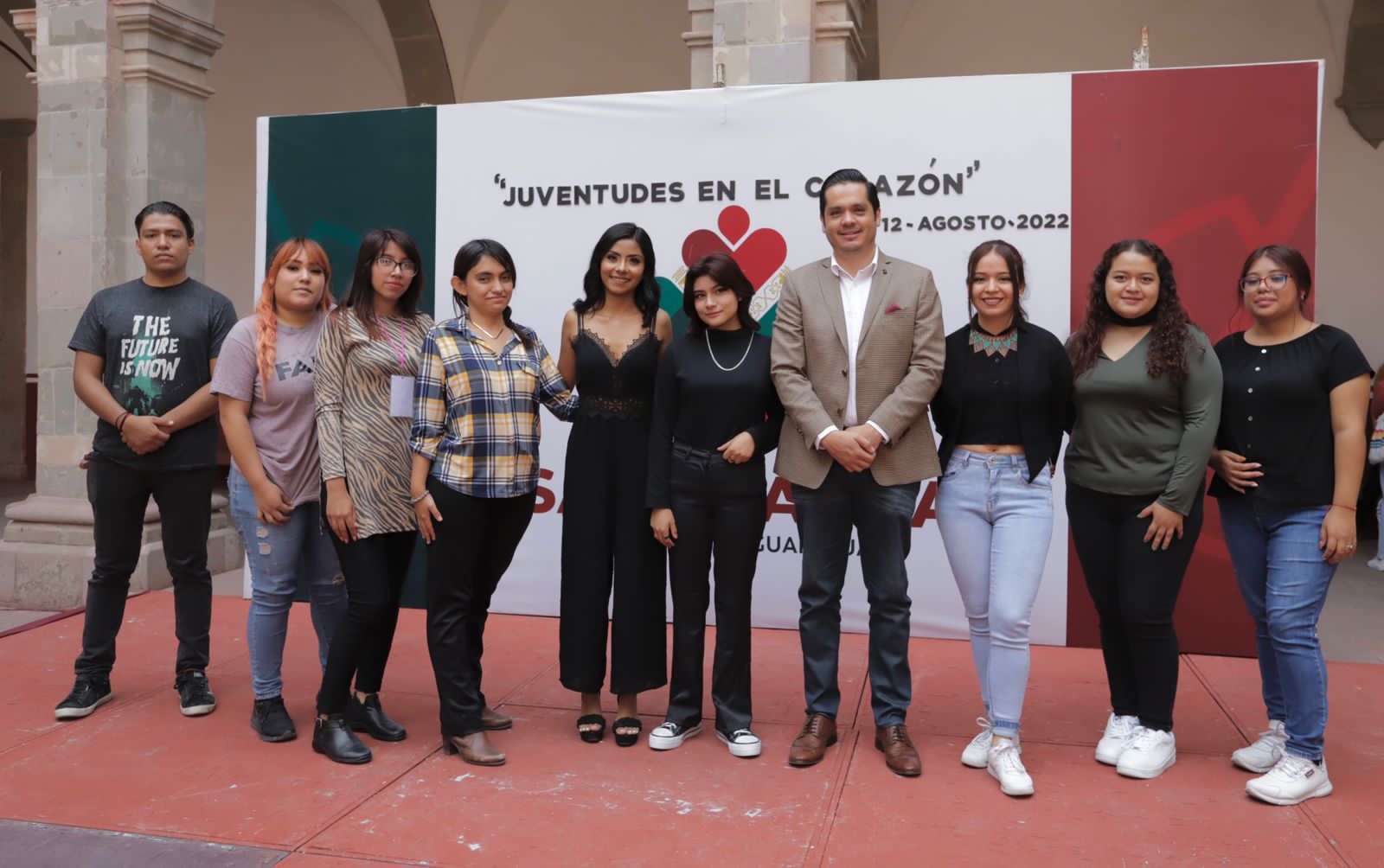 3B3752EA-1219-4495-88EC-90211346BE74