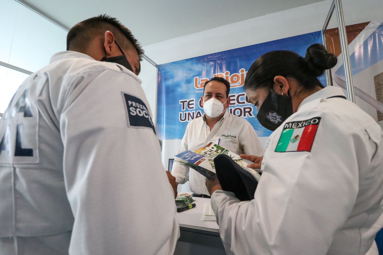 3C6FA13E-D13D-40D4-A44D-2A97781C1FDA