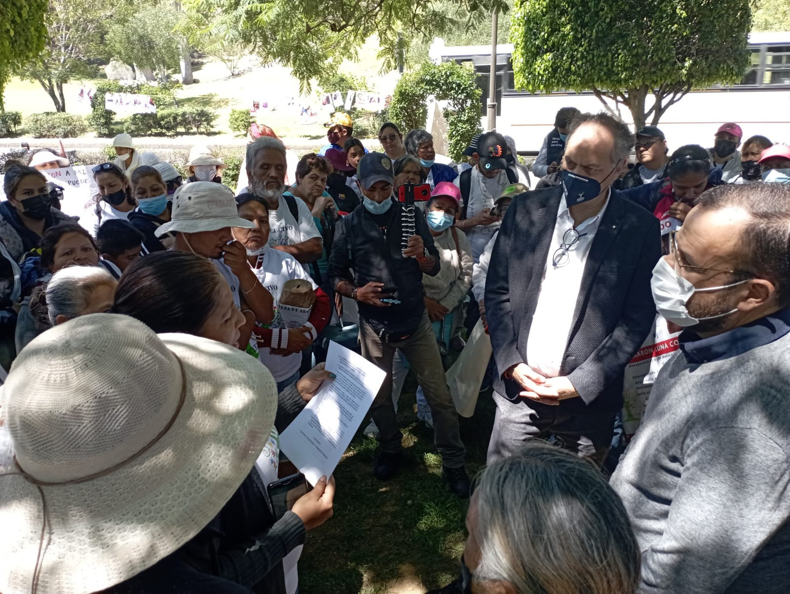 61554219-F852-4836-97F6-6EEFE2FC385D