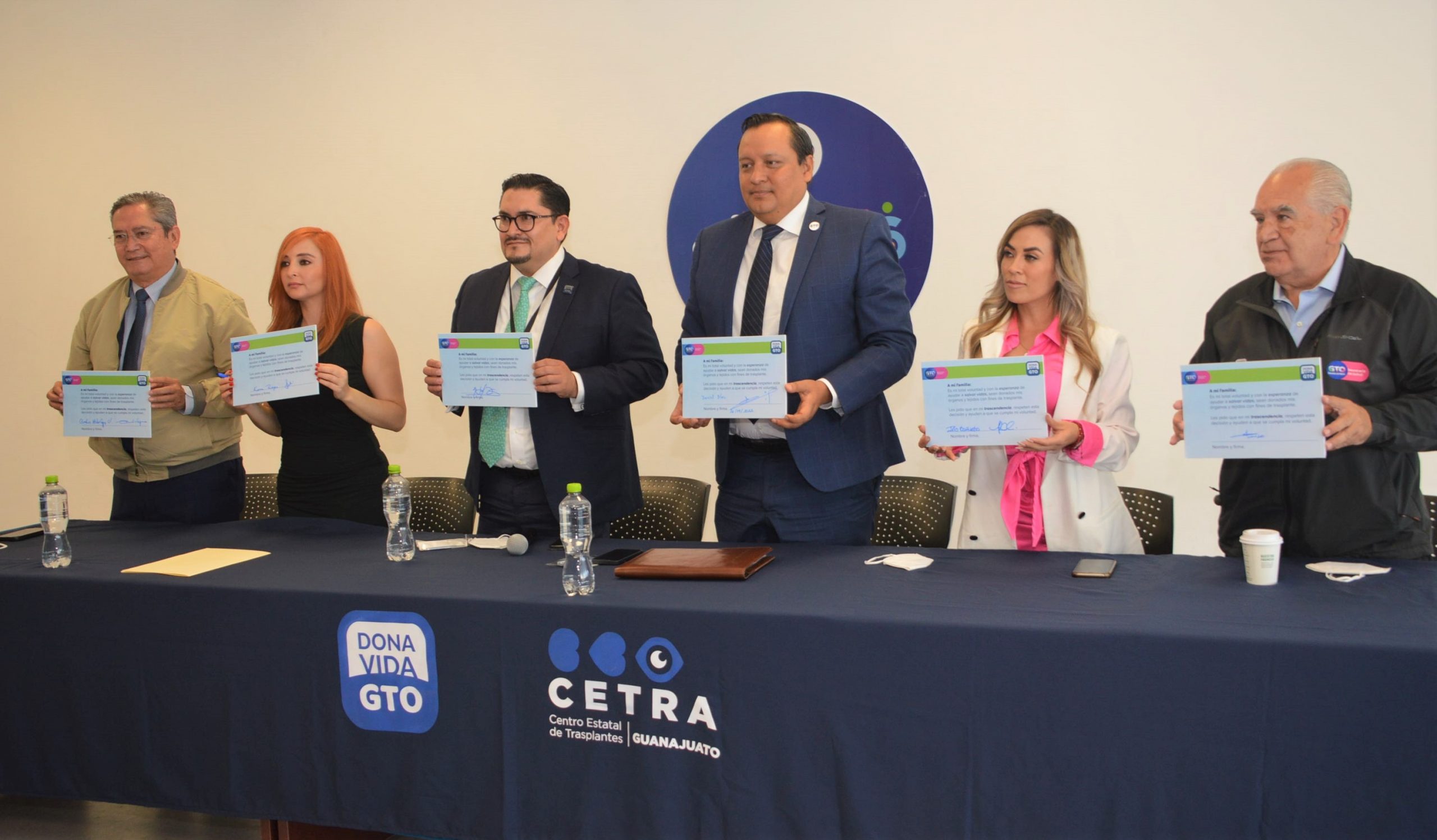 7B984179-B7F2-4A58-8C53-4BF6D216DB64