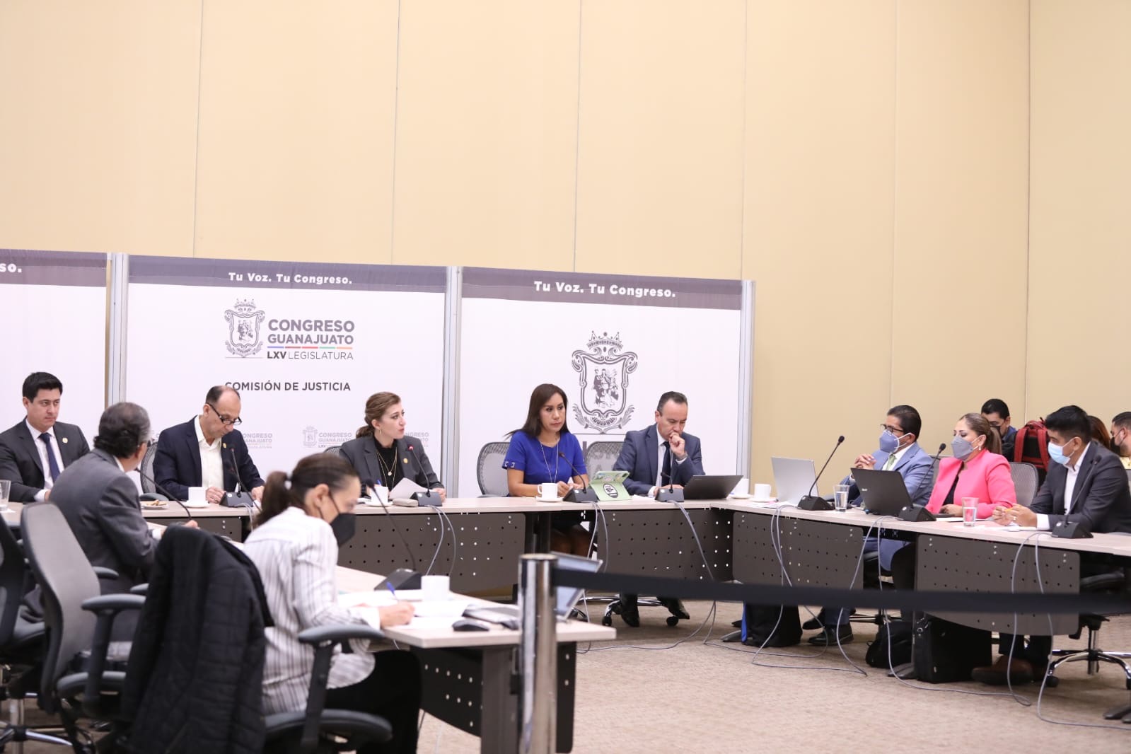 FA57E4F2-DD88-41C2-ACFB-72D94BCF699B