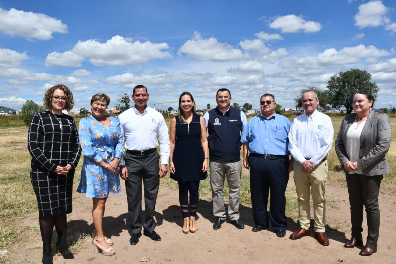 DABDFEC3-9476-40BF-BE1E-C2D637AF5A92