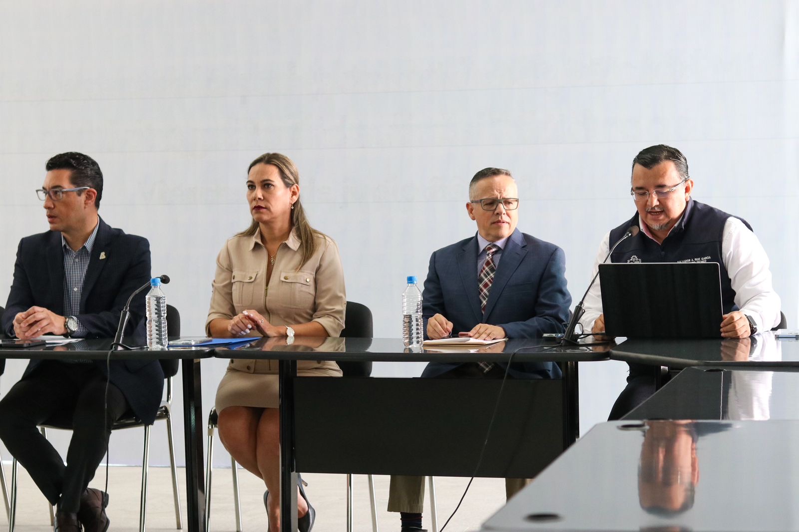 F999AD8D-8AEE-438B-A8B1-0A500DEA454A