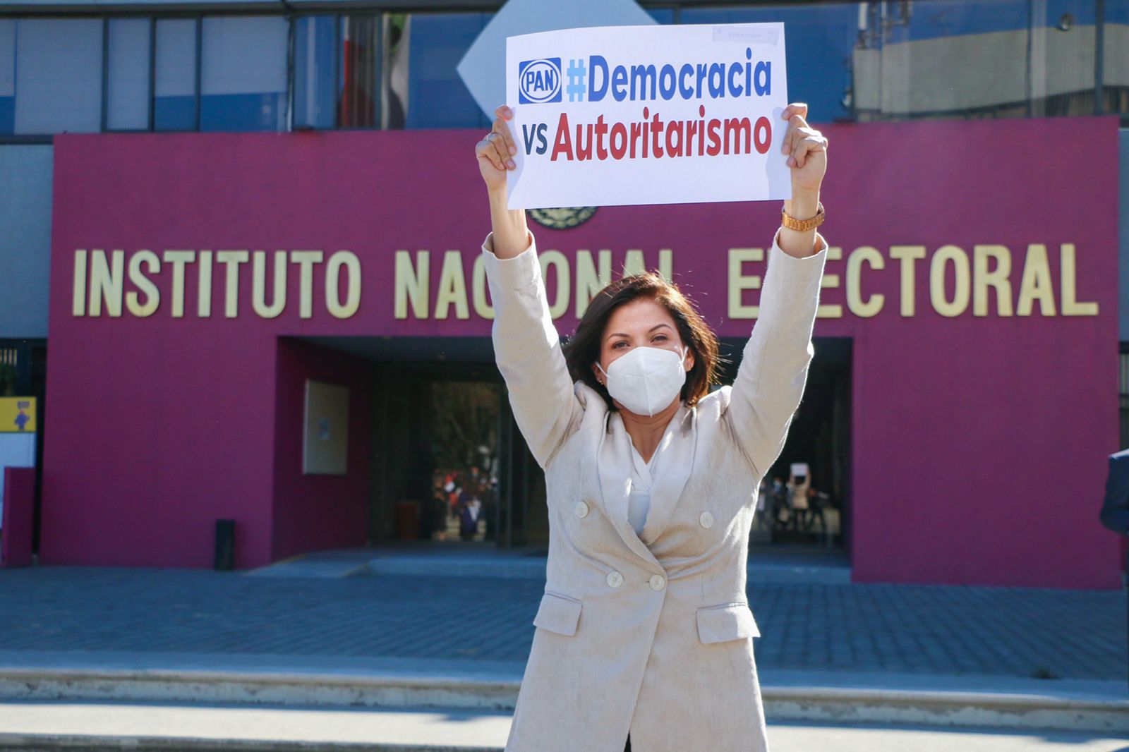 2622F3FE-901C-4DD0-8671-2DB41166E3AD