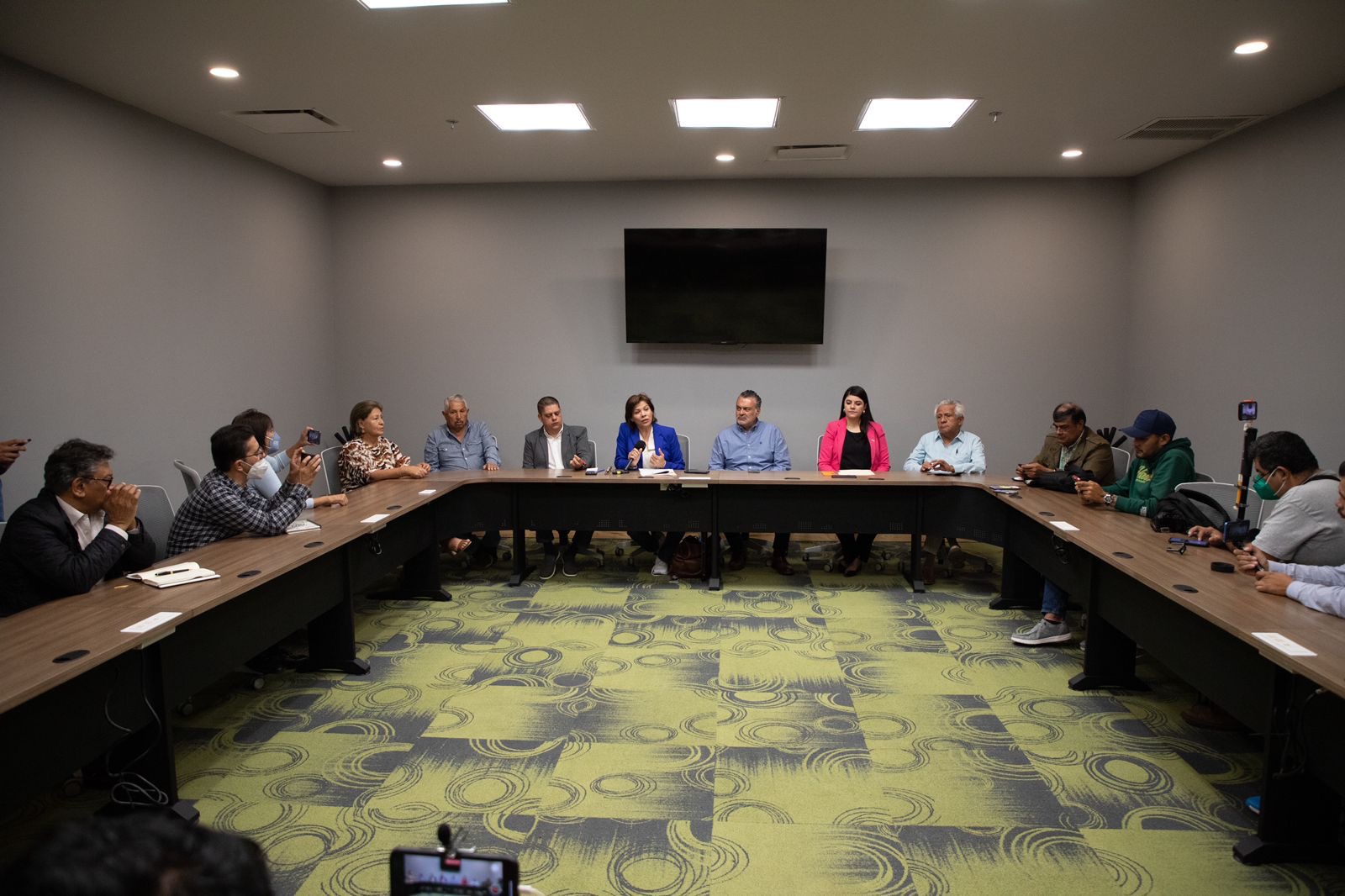 6456480C-CCC0-4A24-BF11-1E5A08BC5B99