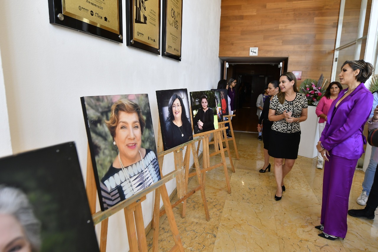 E7042439-1AF3-4B9E-A999-A9C8F8E2D61A