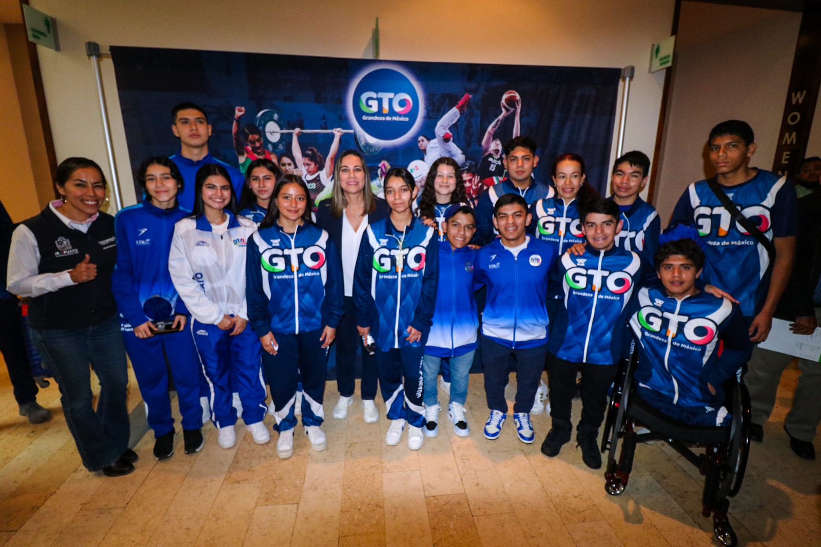 D5674699-3BD2-4A35-A012-1213FA567010